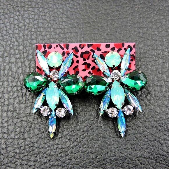 BJ BLUE GREEN CRYSTAL EARRINGS NWT - Picture 1 of 3